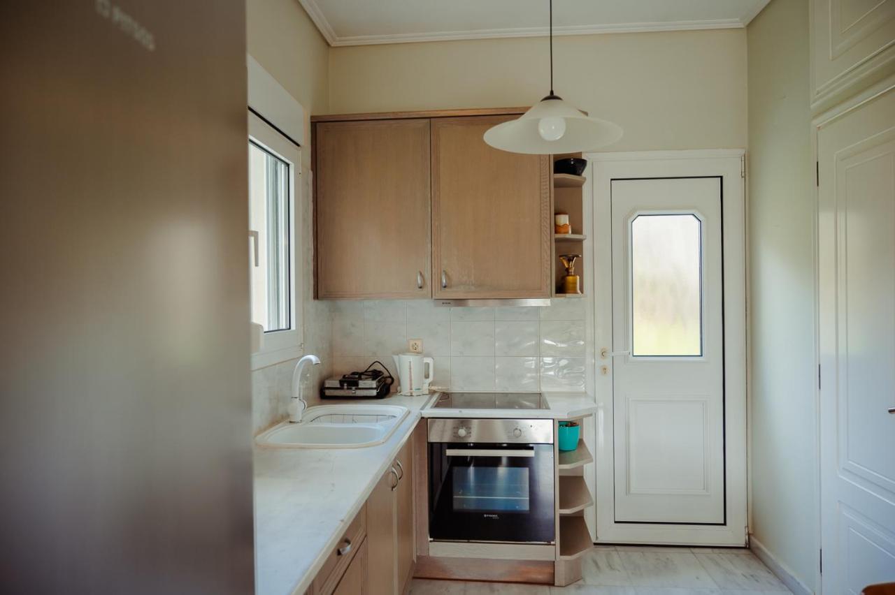 Seafront Apartment Καρφάς Εξωτερικό φωτογραφία